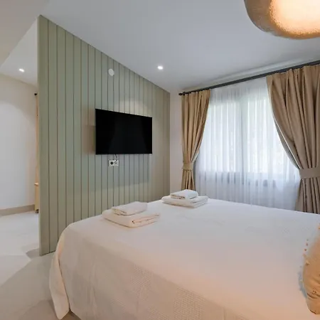 Lilia Homes Apartment