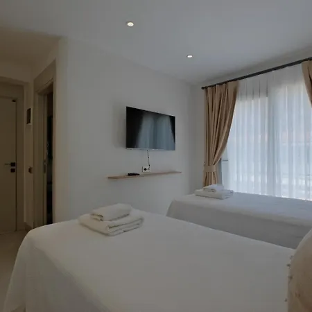 Lilia Homes